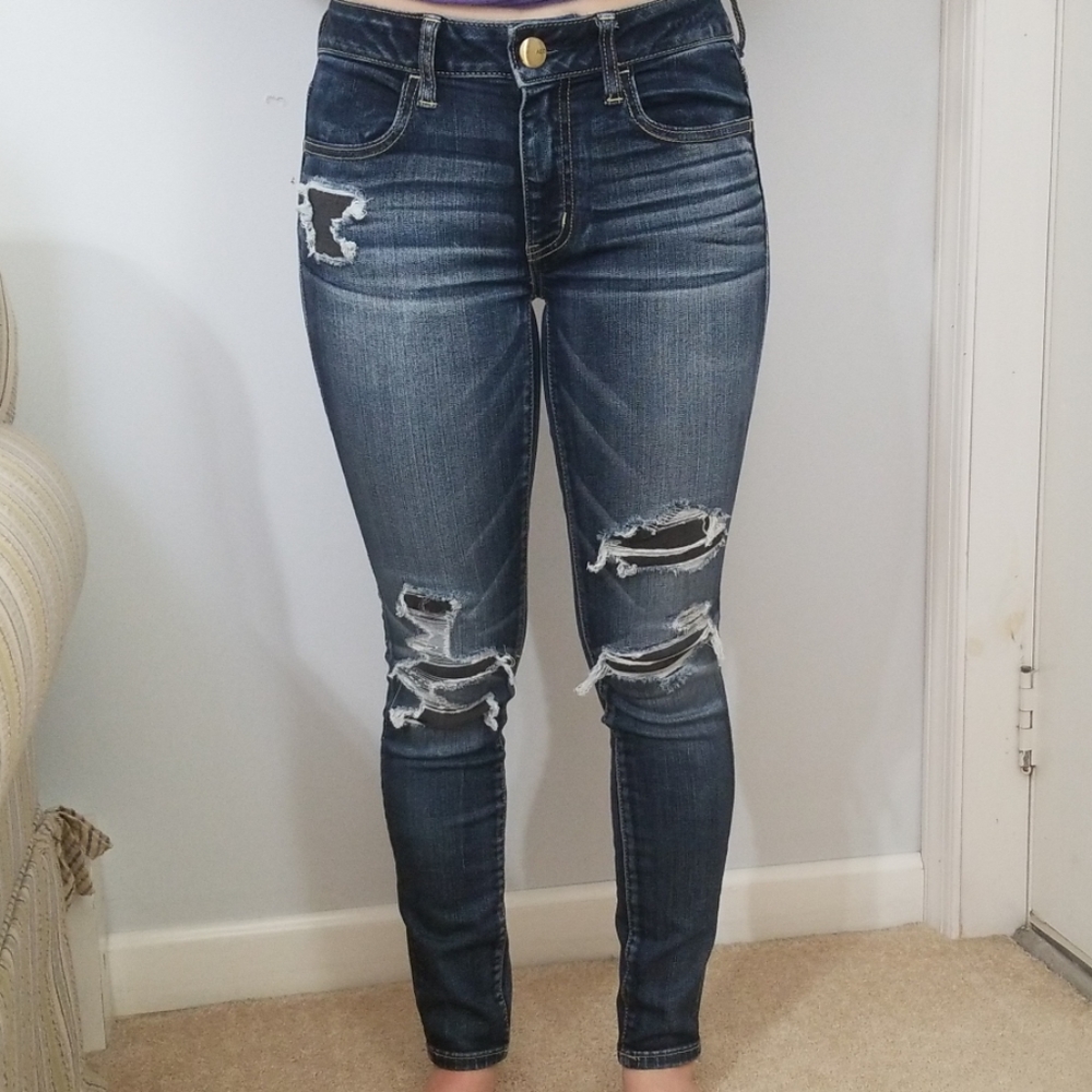 AEO Denim X Ripped Jeans Size 2 Short